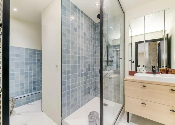 Le Mila ¶ Centre ¶ Confort ¶ Tram ¶ Climatisation Hotel Grenoble